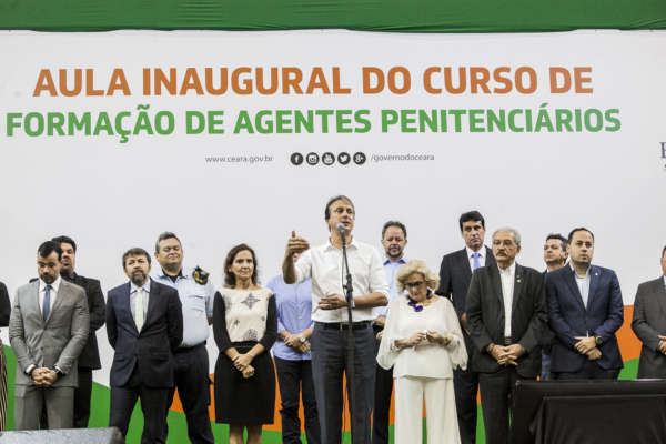 Novos agentes penitenciários: cerca de 1.700 candidatos iniciam curso de formação