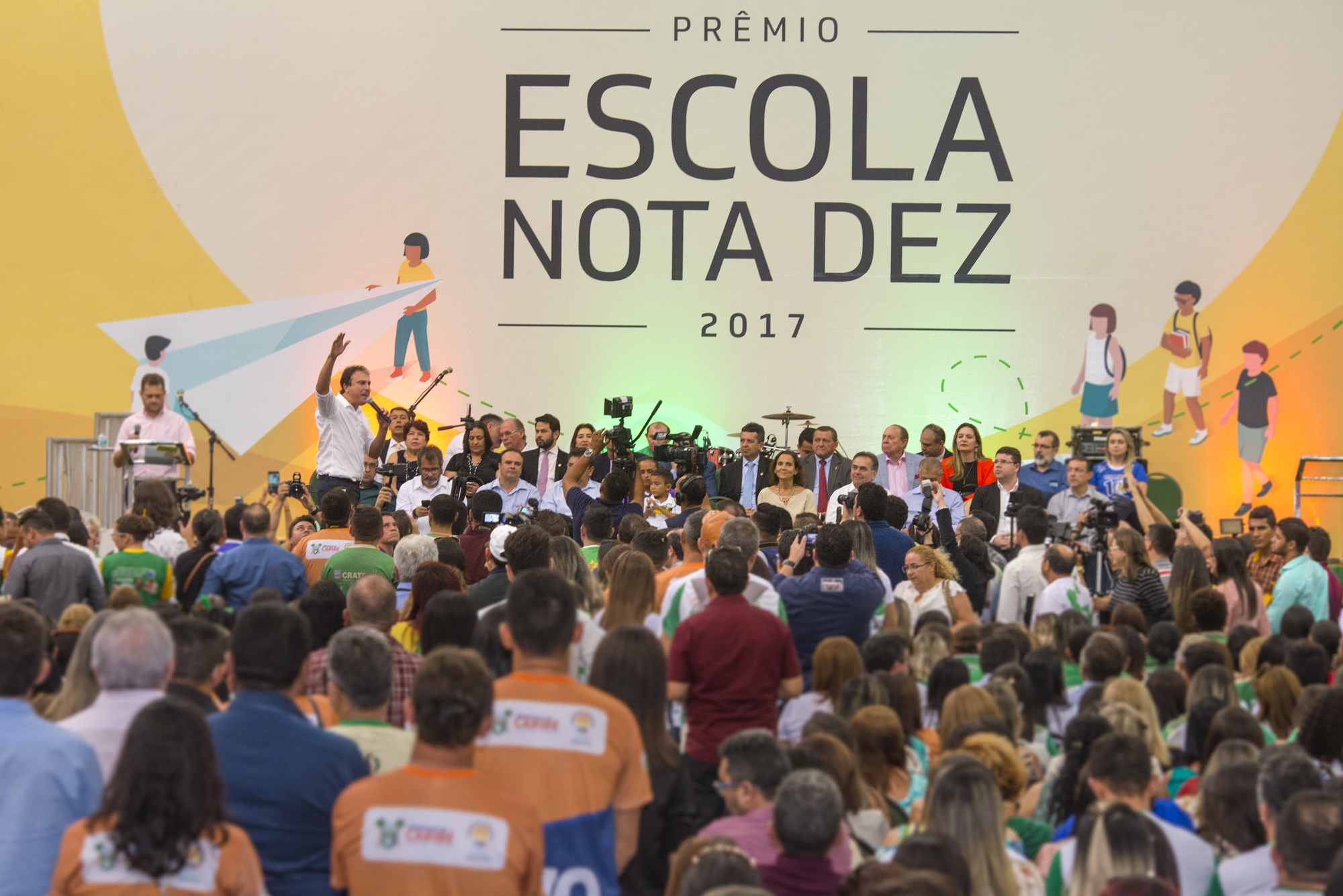 Na 10ª edição, Prêmio Escola Nota Dez condecora 332 escolas cearenses com melhores resultados