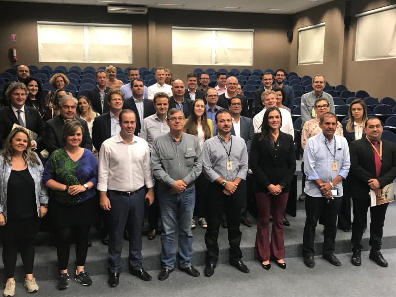 Grupo de empresas francesas e holandesas no Brasil visitam o CIPP