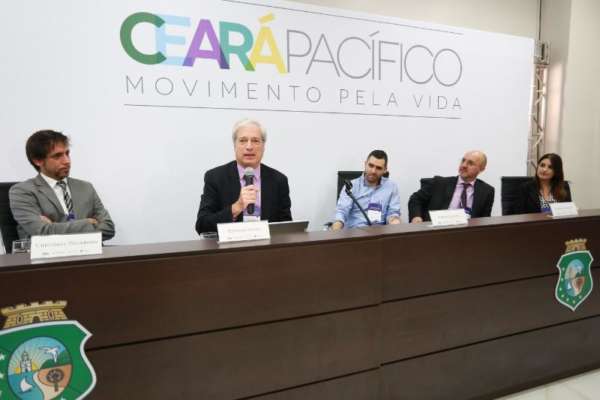 Experiências internacionais de prevenção à violência são destaques no primeiro dia de seminário