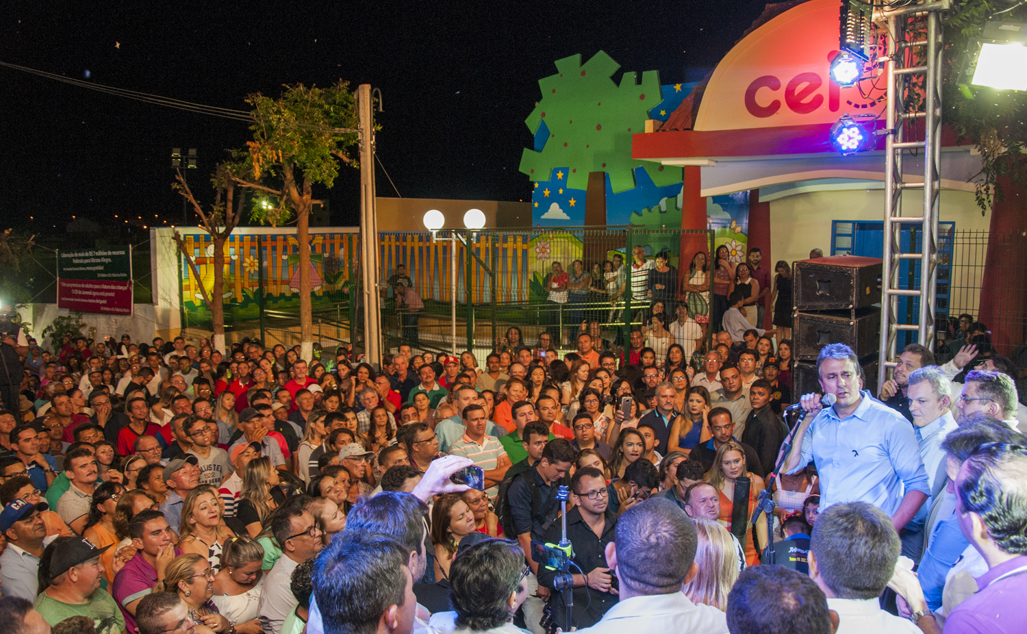 População de Várzea Alegre recebe Centro de Educação Infantil