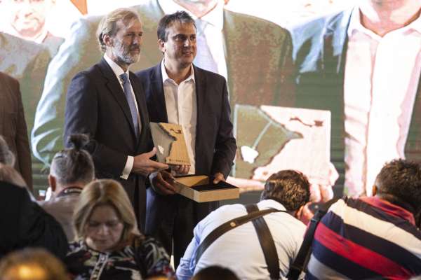 Hub portuário: Governo do Ceará celebra parceria da CIPP S.A. com o Porto de Roterdã