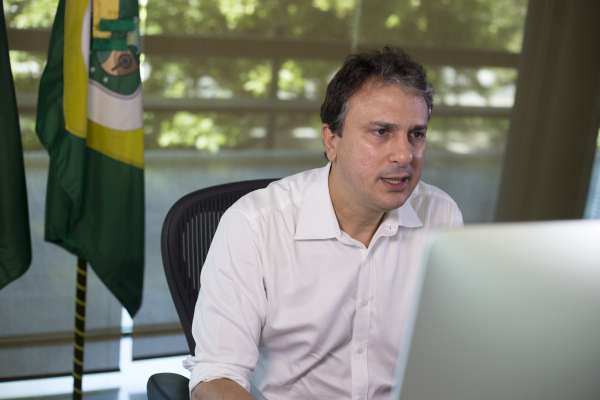 Governador anuncia retomada do pagamento do Cartão Mais Infância