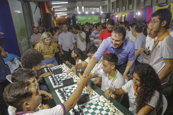 Governo do Ceará anuncia a implantação de 22 novas escolas em tempo integral