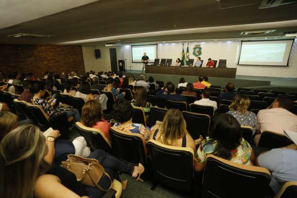 Governo integra comunicação e estabelece encontros de alinhamento frequentes