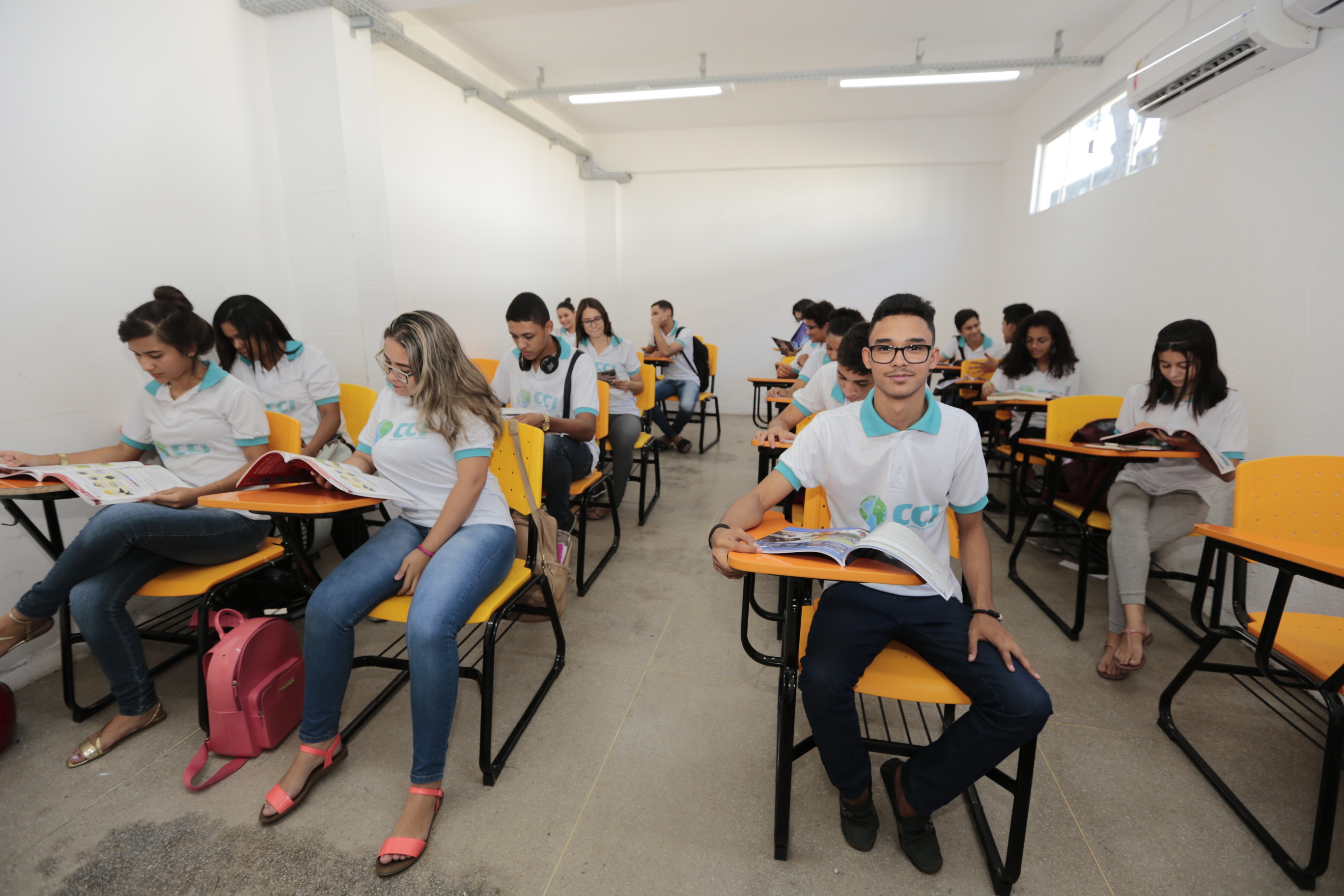 Centros Cearenses de Idiomas ampliam oportunidades para estudantes e professores da rede pública estadual