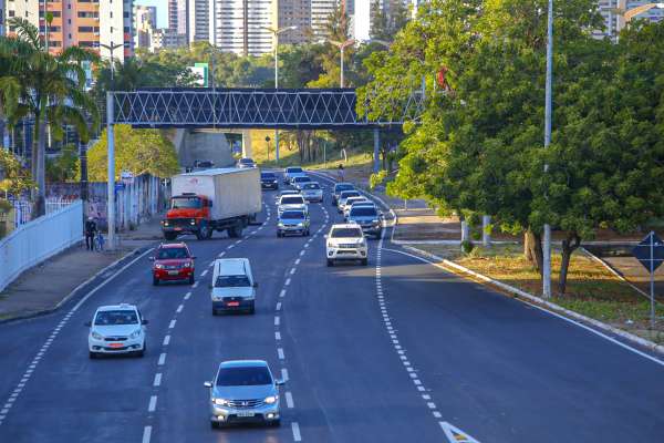 Detran-CE divulga calendário de licenciamento 2025 para veículos automotores