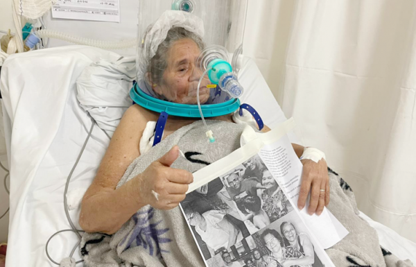 Correio de Amor: mensageiros da família, profissionais de saúde levam conforto a pacientes com Covid-19