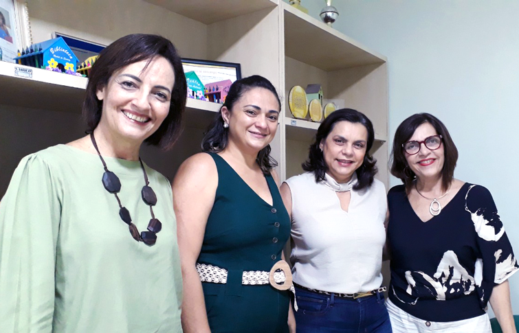 Saúde, substantivo feminino: formado por mulheres, grupo diretor do Hias celebra o 8M