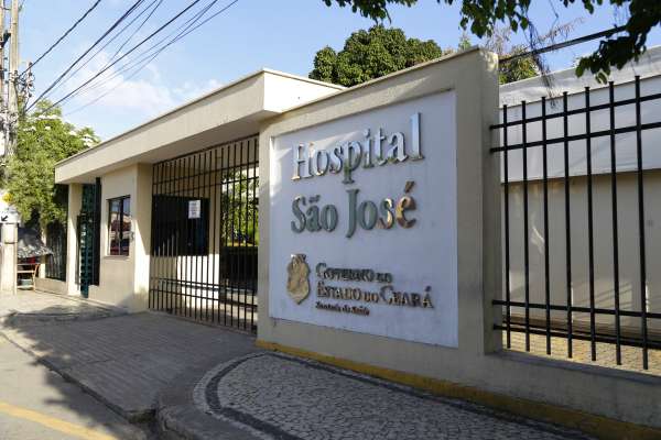 Referência no enfrentamento à pandemia, Hospital São José completa 51 anos de história