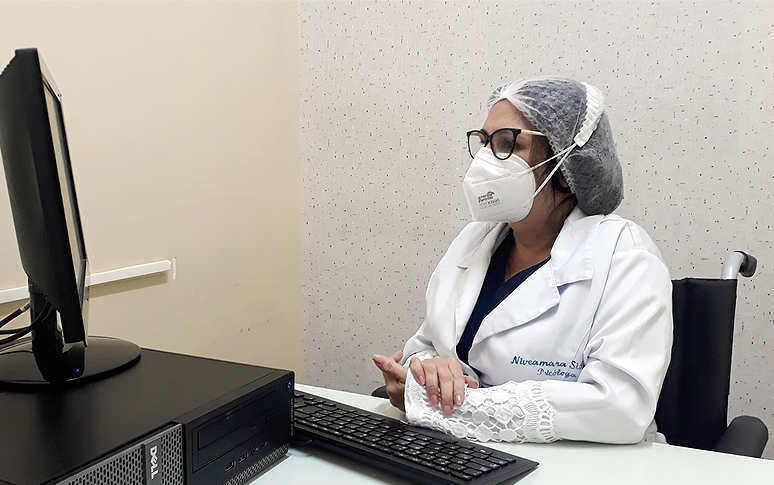 Plantão Psicológico acompanha profissionais de saúde e familiares de pacientes internados