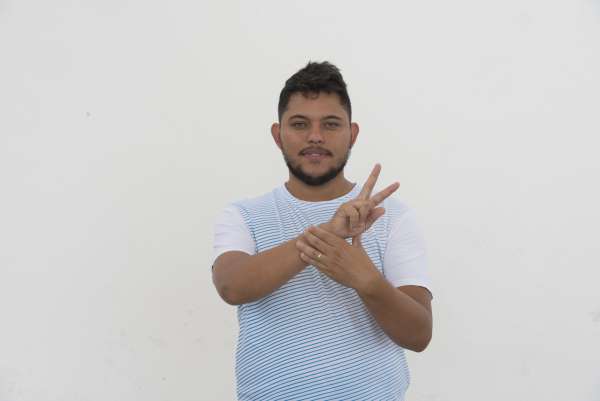 Uece abre inscrições para curso de Especialização em Libras