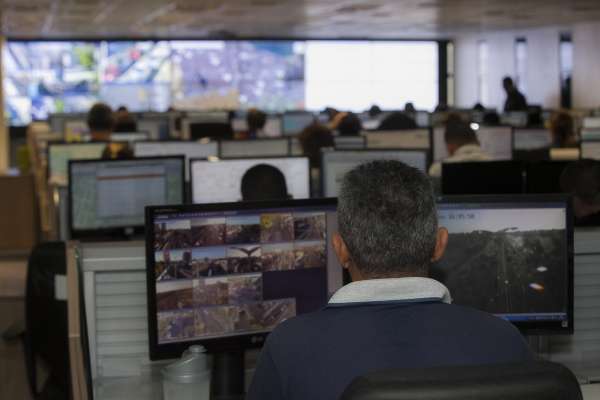 Com auxílio do videomonitoramento, Polícia Militar prende suspeito de roubo no bairro Jacarecanga