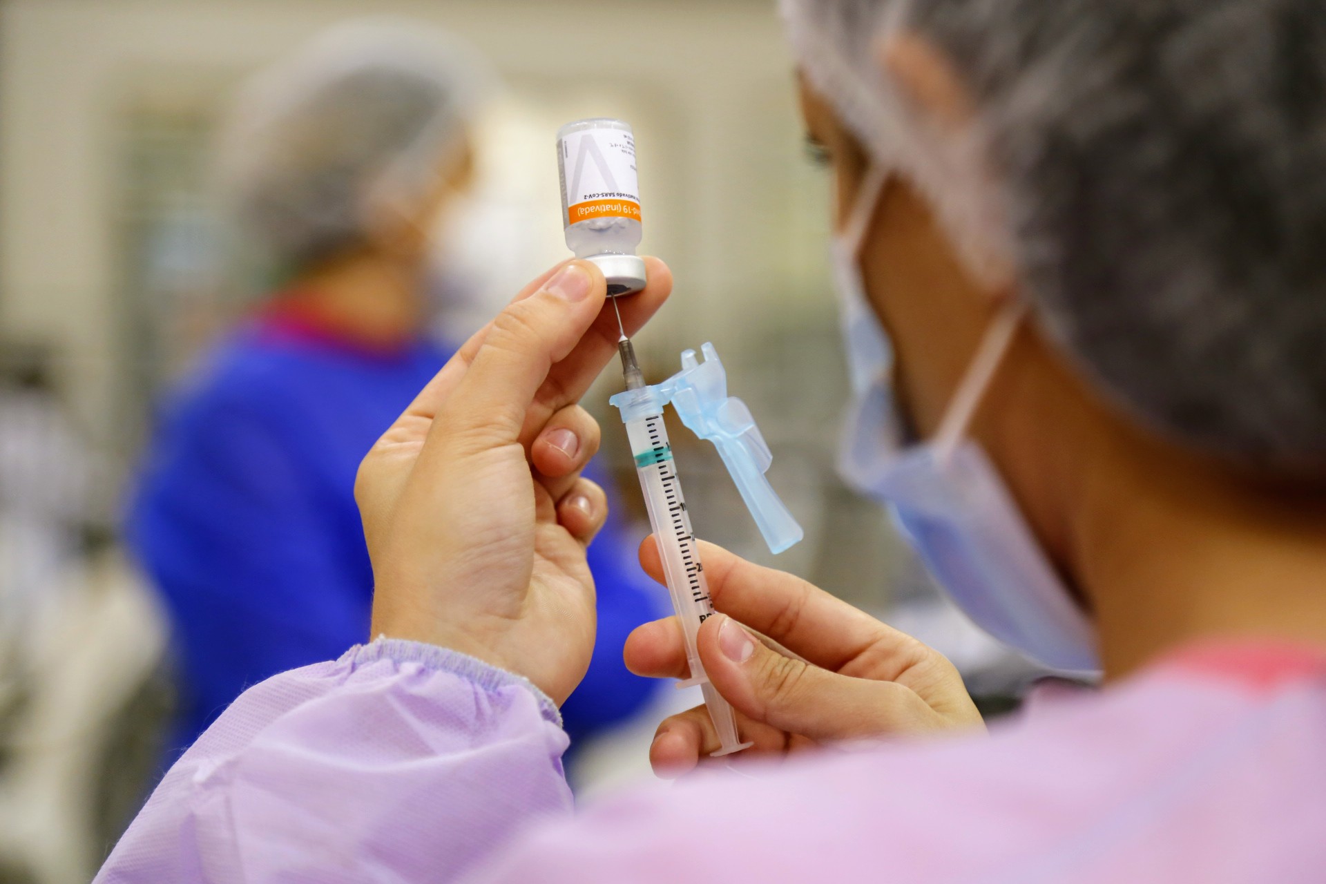 Governo do Ceará assegura mais 25.019 doses de CoronaVac através de ação na Justiça Federal