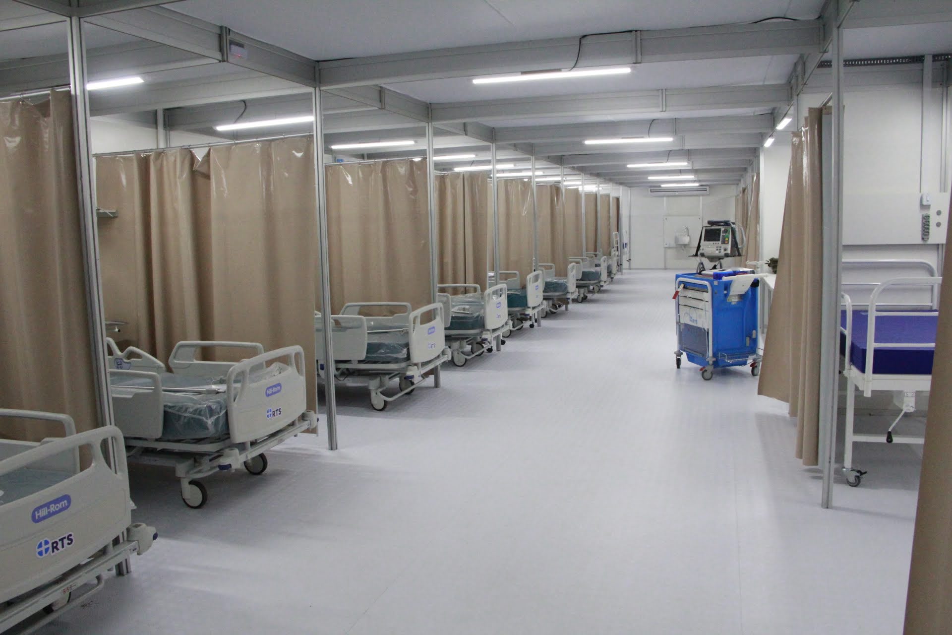 Governo do Ceará entrega unidade de campanha com 40 novos leitos para Covid-19 em Aracoiaba