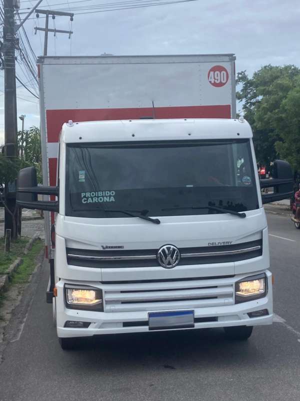 Polícia Civil recupera carga de gêneros alimentícios avaliada em R$ 35 mil e prende suspeitos