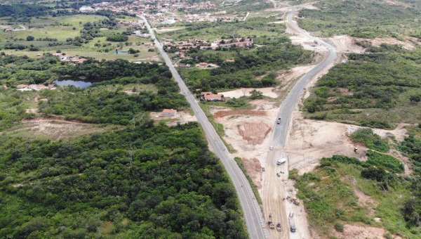 Próximo da reta final de obras, Contorno de Farias Brito vai desafogar o tráfego da sede do município