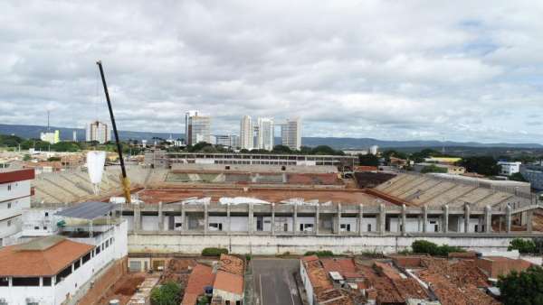 Com 70% de execução da obra, começa fase de montagem da coberta da Arena Romeirão