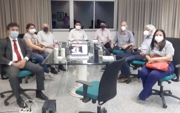 Secitece articula encontro entre Uece e Fiocruz para produção de vacina cearense contra Covid-19