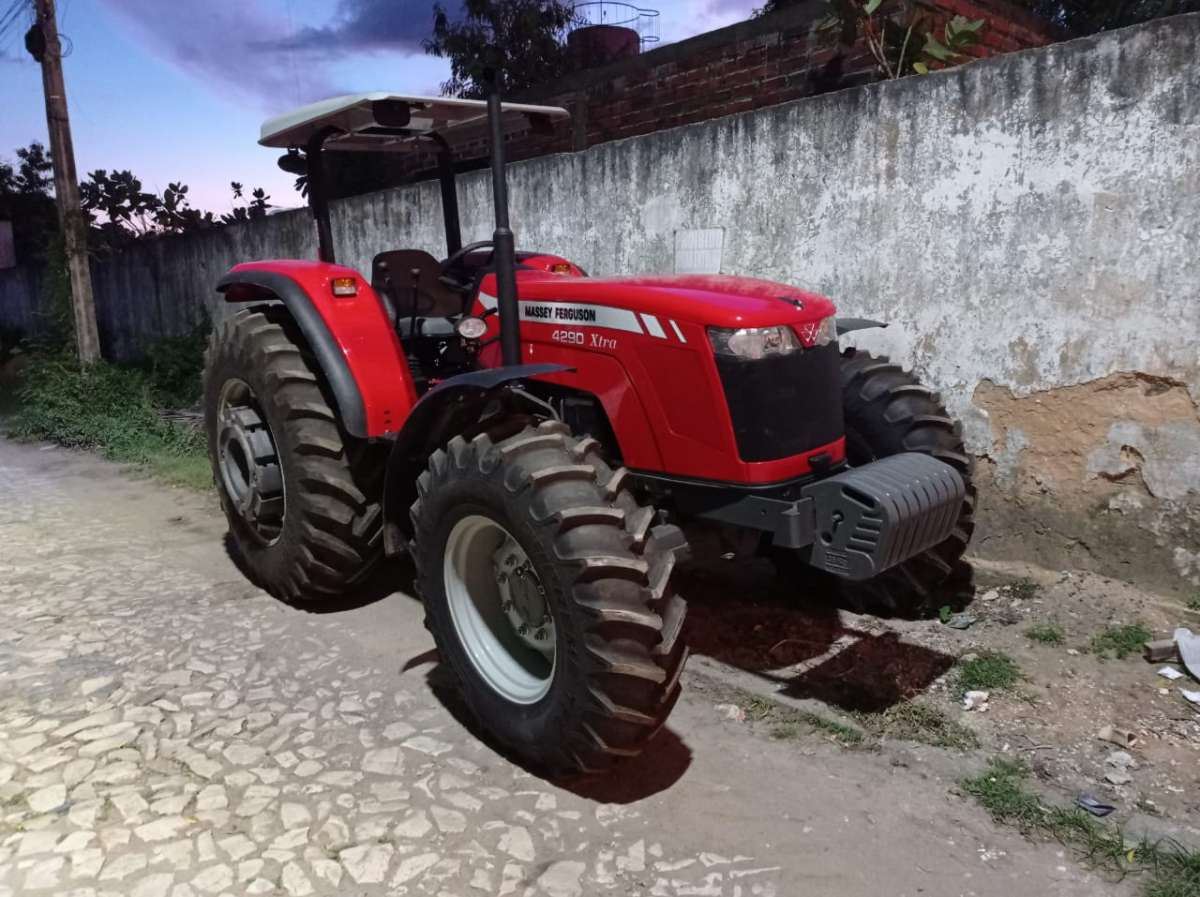 Polícia Civil recupera trator roubado em PE avaliado em R$ 200 mil na cidade de Quixeré