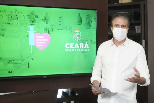 Novo decreto autoriza volta das aulas presenciais para o ensino superior e feiras livres, mediante protocolo