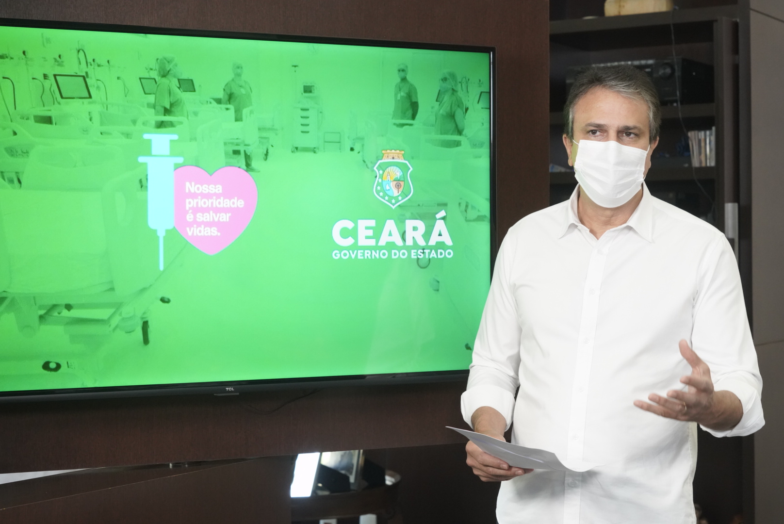 Novo decreto autoriza volta das aulas presenciais para o ensino superior e feiras livres, mediante protocolo