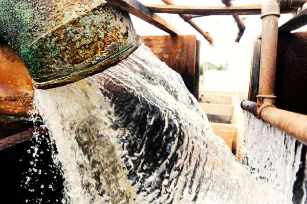 Cogerh realiza manutenção em adutora de água bruta nesta quarta-feira (16)