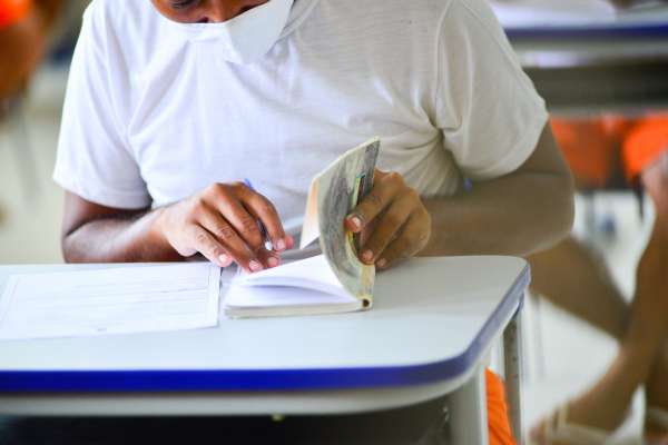 Governo do Ceará vai criar Escolas Estaduais de Educação Profissional para Pessoas Privadas de Liberdade