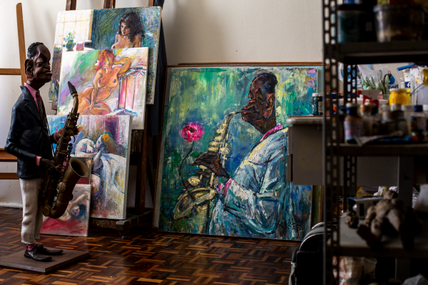 Cineteatro São Luiz estreia exposição “Valber Benevides – O artista por trás das caricaturas”