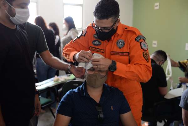 Servidores e colaboradores da SSPDS participam de curso de primeiros socorros