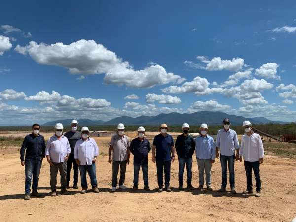 Secretário da Infraestrutura acompanha avanço nas obras do Aeroporto Regional de Sobral