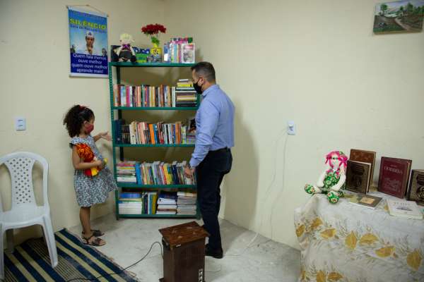 SSPDS e Supesp fazem entrega de 1.227 livros na Granja Lisboa