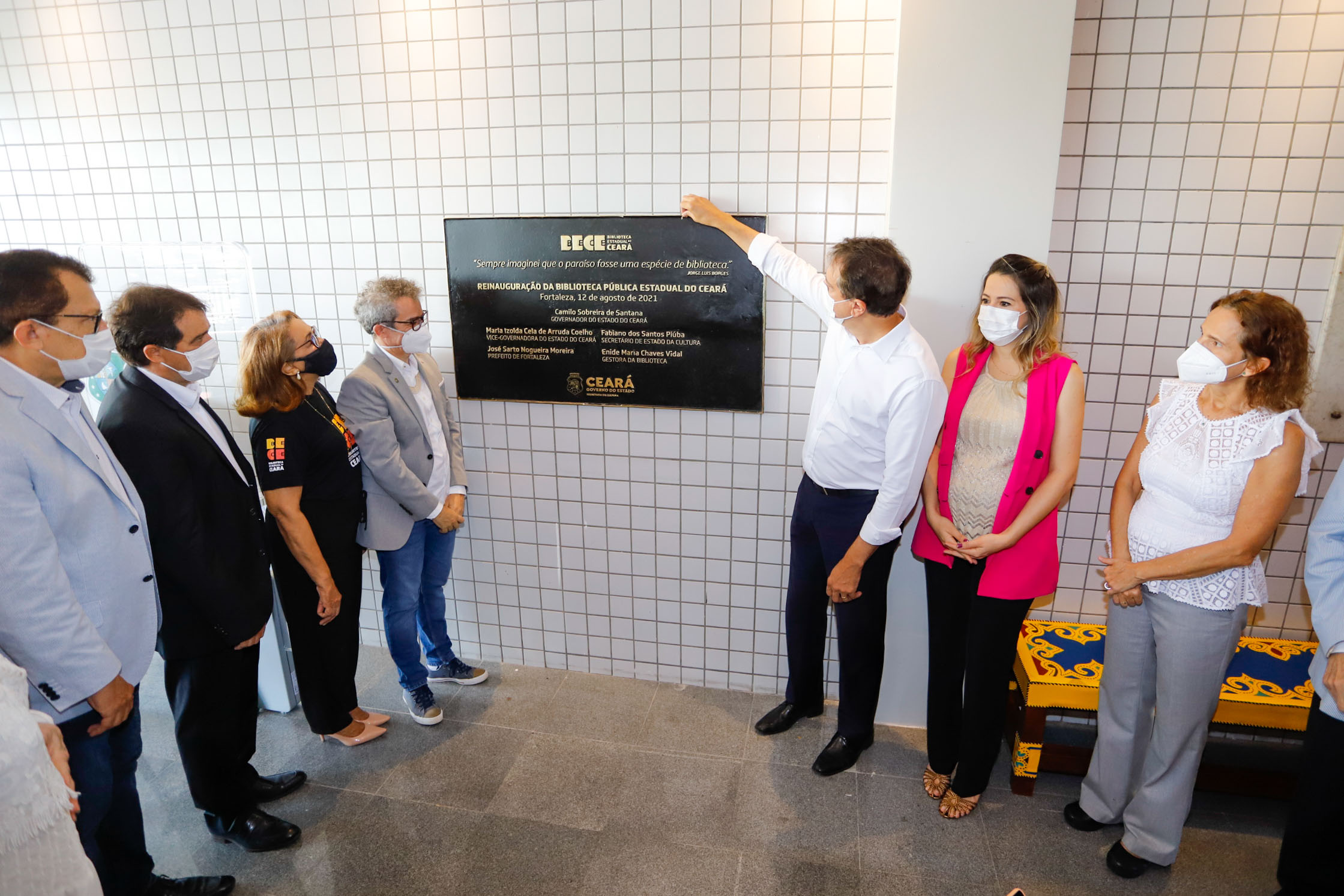 Biblioteca Pública Estadual do Ceará é reinaugurada com novos espaços e mais de 100 mil títulos disponíveis