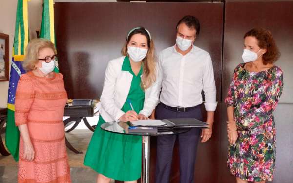 Governo do Ceará sanciona leis que criam Política da Assistência Social do Ceará e Política Estadual da Pessoa Idosa