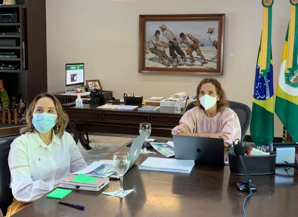 Izolda Cela participa do Fórum de Governadores e debate o fortalecimento da democracia no país