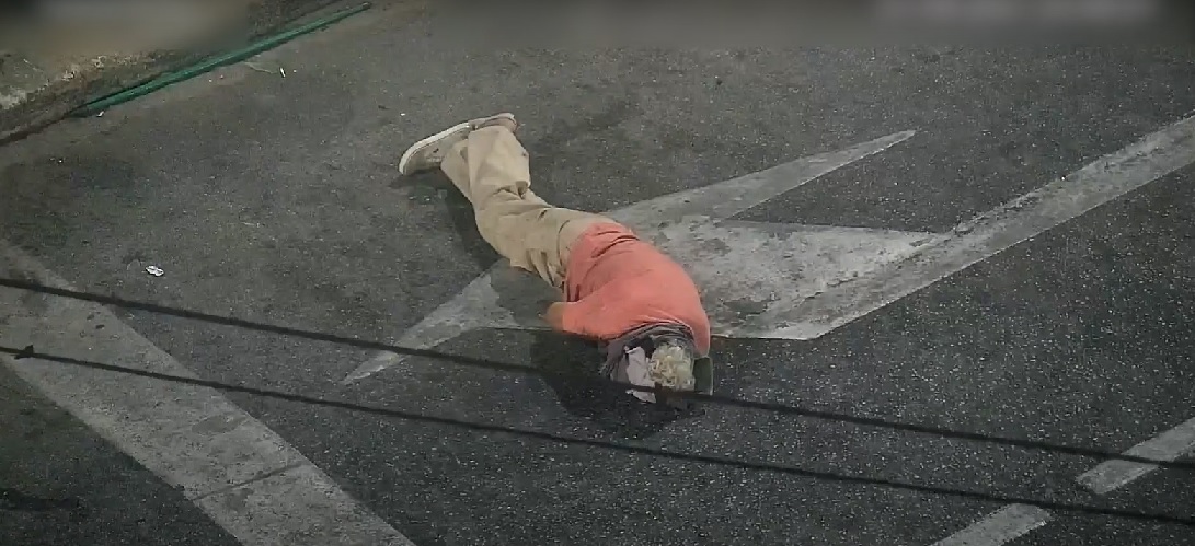 Com apoio do Nuvid, PMs prestam socorro a pessoa com deficiência que estava em via pública