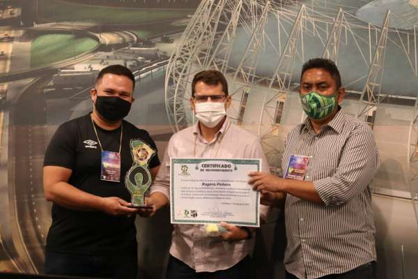 Secretaria do Esporte e Juventude recebe Prêmio “De Olho no Lance – Eu faço a Diferença”