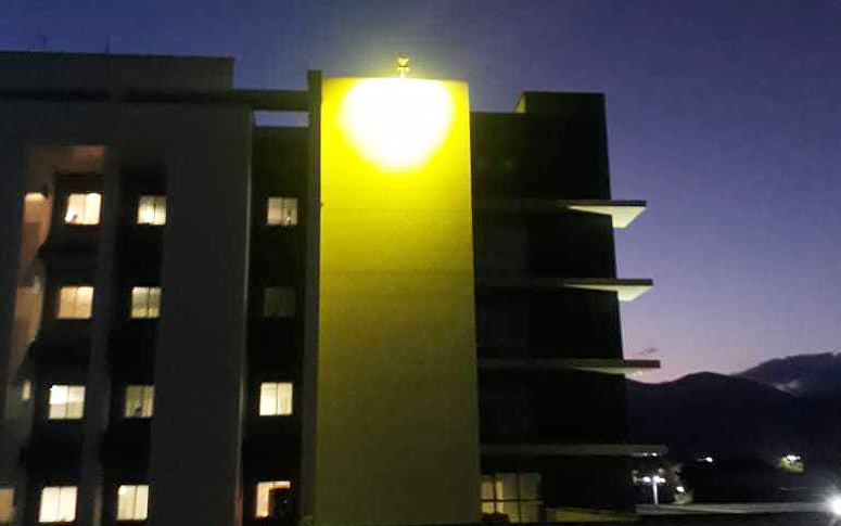 Agosto Dourado: HRN colore fachada e promove blitze para incentivar amamentação e doação de leite humano