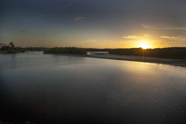Toda a Praia do Futuro está própria para banho, sinaliza Semace através do novo boletim de balneabilidade das praias da Capital