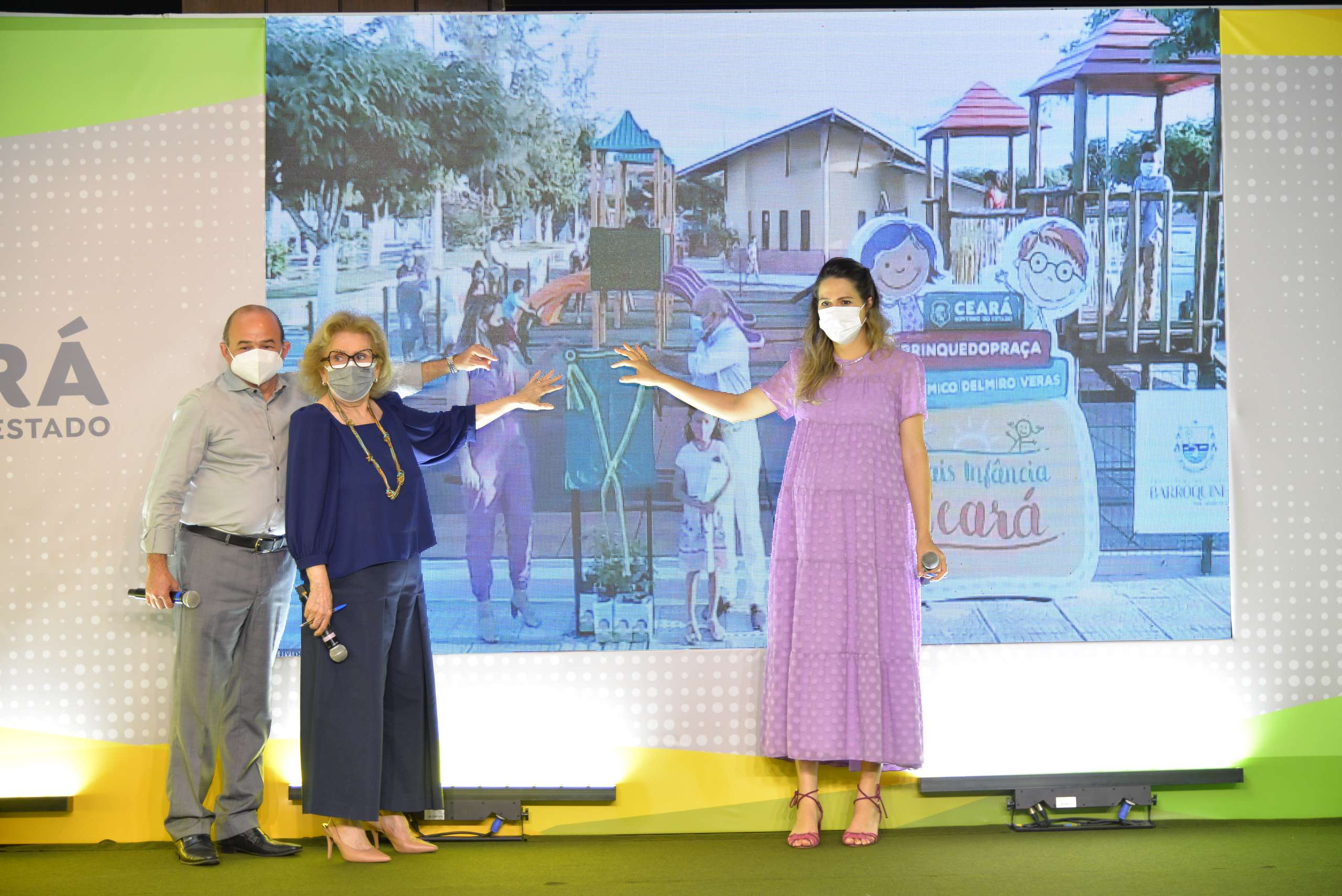 Barroquinha e Mucambo ganham brinquedopraças e academias ao ar livre