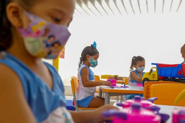 Famílias do Residencial Yolanda Queiroz recebem Centro de Educação Infantil
