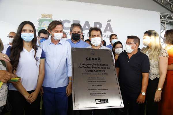 Sertão Central: Governo do Ceará inaugura nova escola e autoriza obras do Sinalize