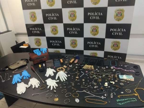 Foragidos da Justiça cearense por furtos a imóveis de alto padrão são presos em ação da PC-CE e PCSP