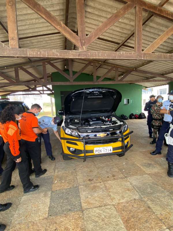 Agentes de Segurança participam de instruções práticas de direção operacional