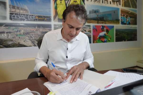 Governador anuncia nomeações de 247 novos oficiais para a Polícia Militar do Ceará