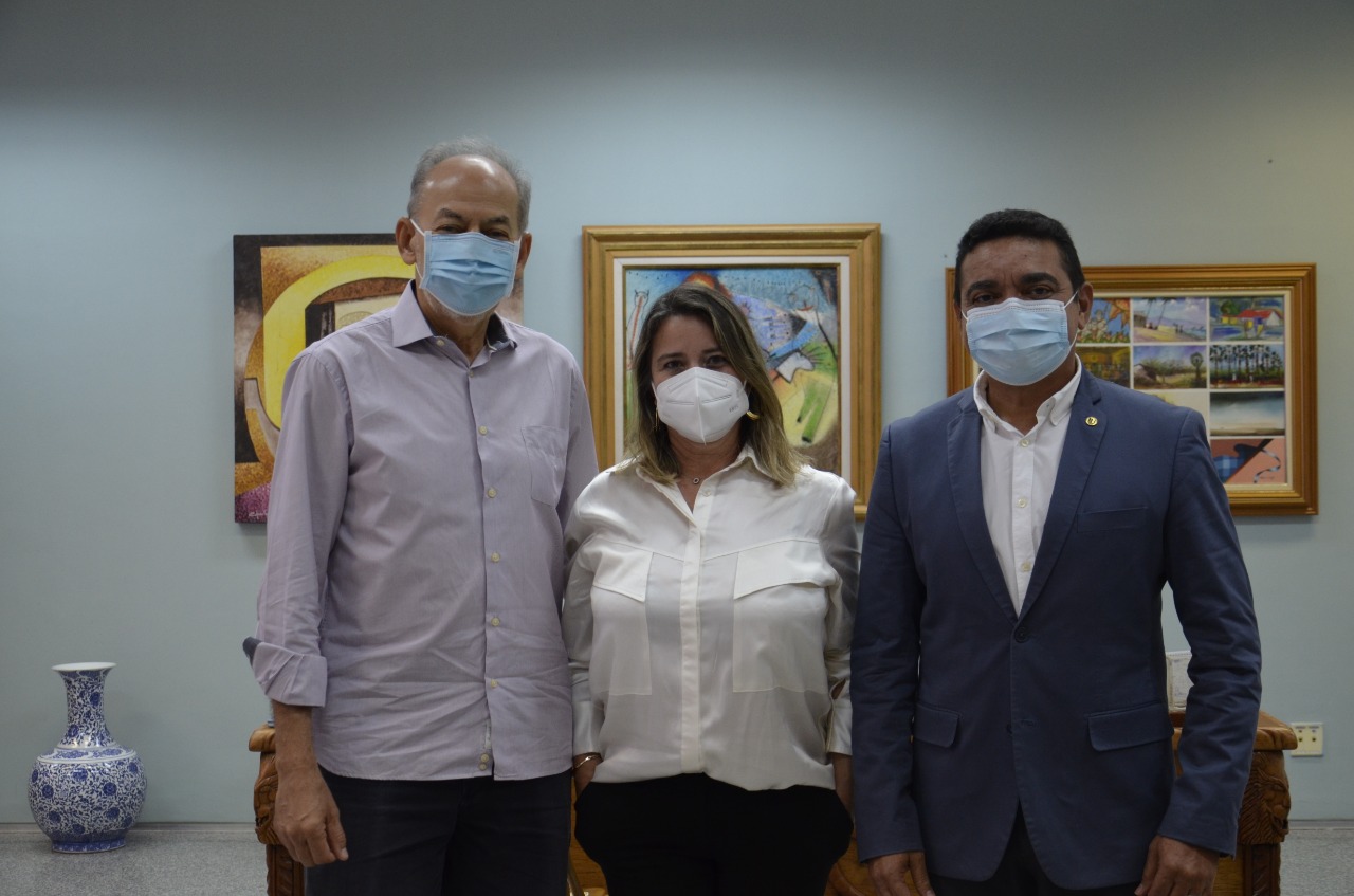 Uece e Secitece adquirem equipamentos para Complexo de Laboratórios Multiusuários