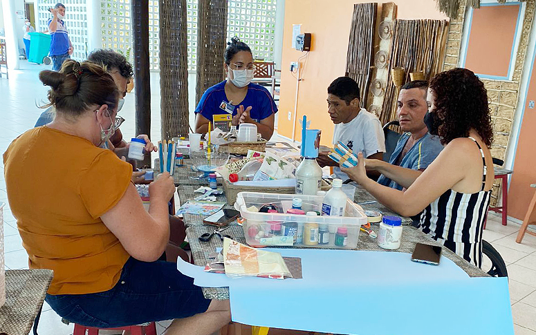 Equipe de Terapia Ocupacional da Casa de Cuidados utiliza tecnologia assistiva e práticas integrativas para reabilitação de pacientes