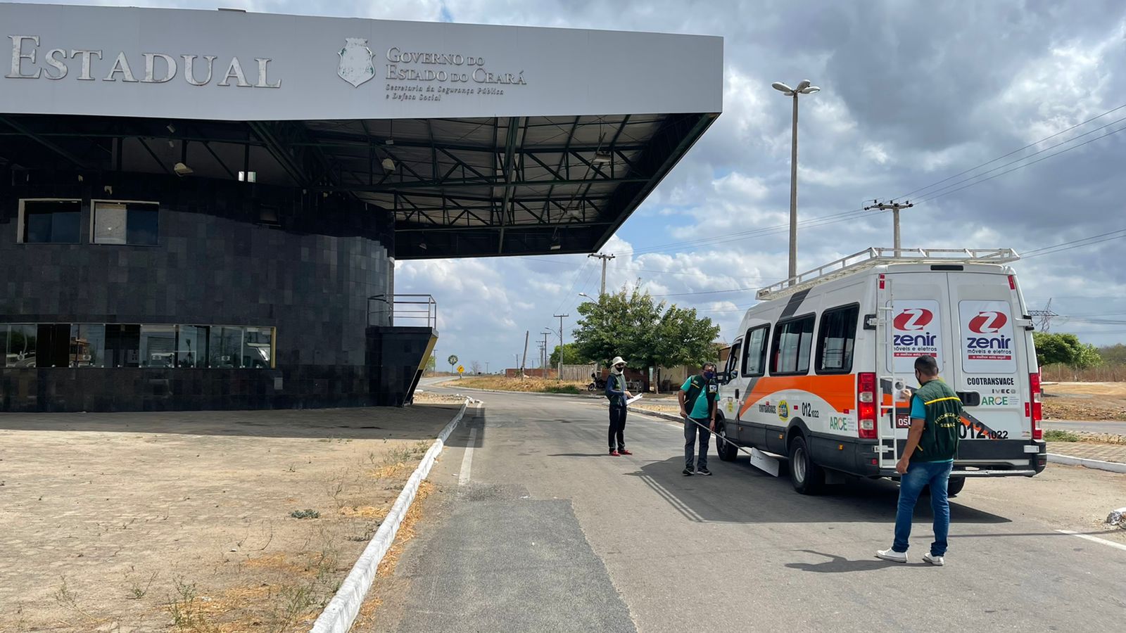 44 veículos vistoriados e seis multados em blitze da Semace na região Norte