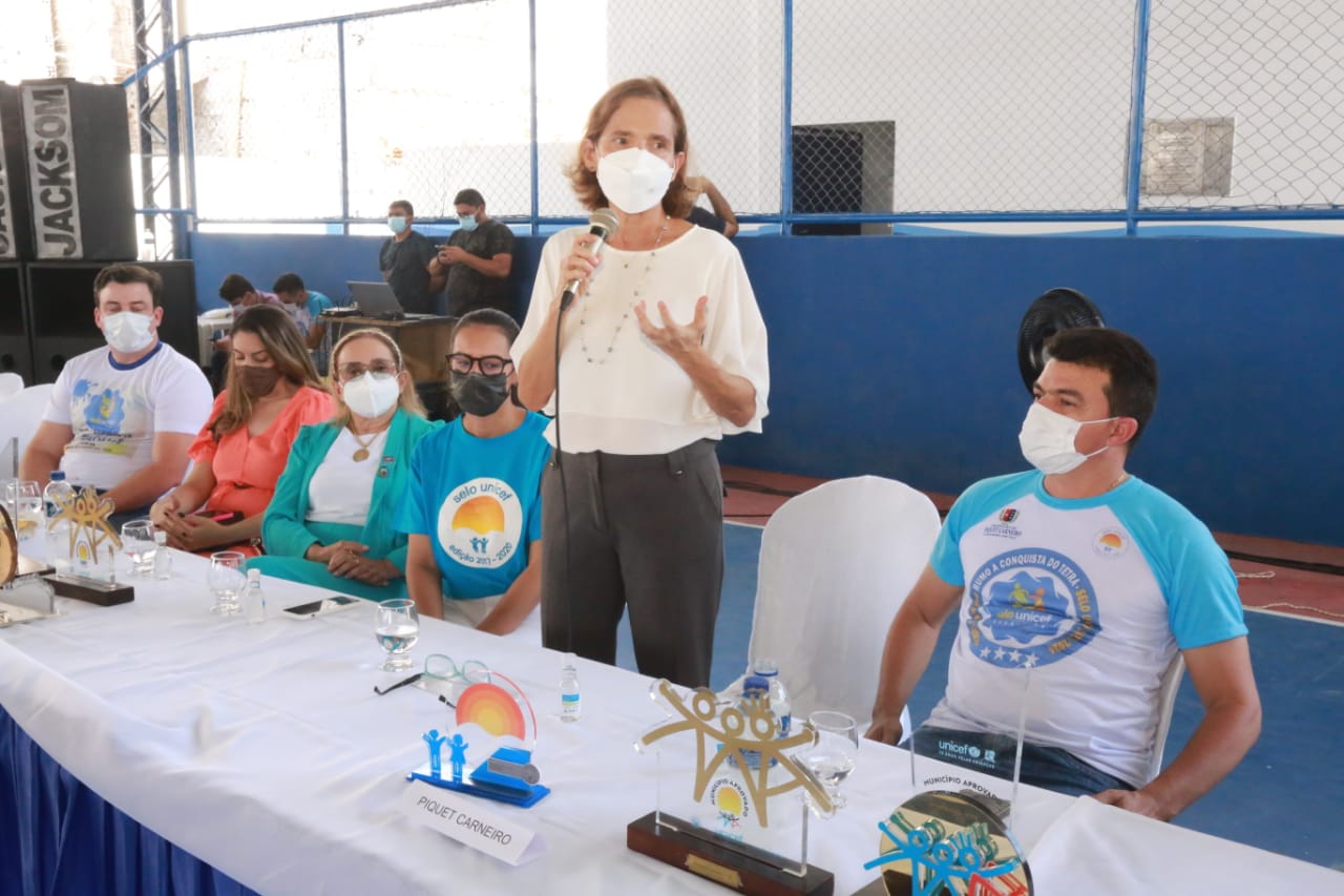 Em Piquet Carneiro, Izolda Cela participa do lançamento da metodologia do Selo Unicef para os municípios do Codessul