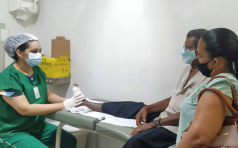 Serviço de Estomaterapia pós-alta do HRC reduz riscos de nova internação de pacientes